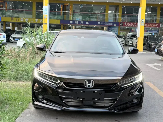 Honda Accord — Фото автомобиля 2