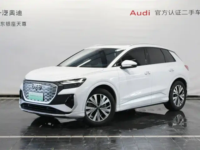 Фотография автомобиля — Audi Q4 e-tron