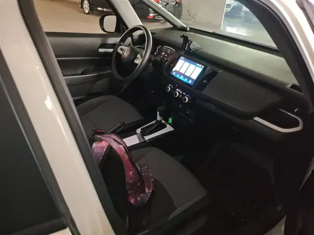 Honda Fit — Фото автомобиля 16