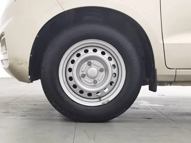 Wuling Hongguang V — Фото автомобиля 17