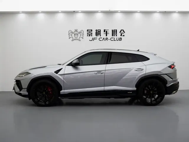 Lamborghini Urus — Фото автомобиля 5