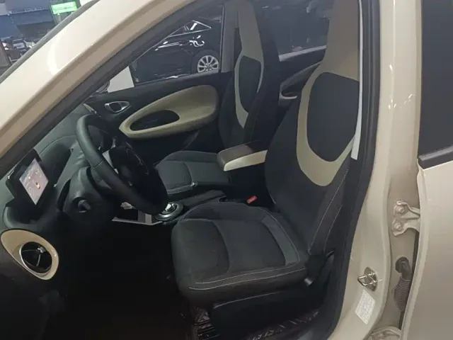 Wuling Bingo — Фото автомобиля 14
