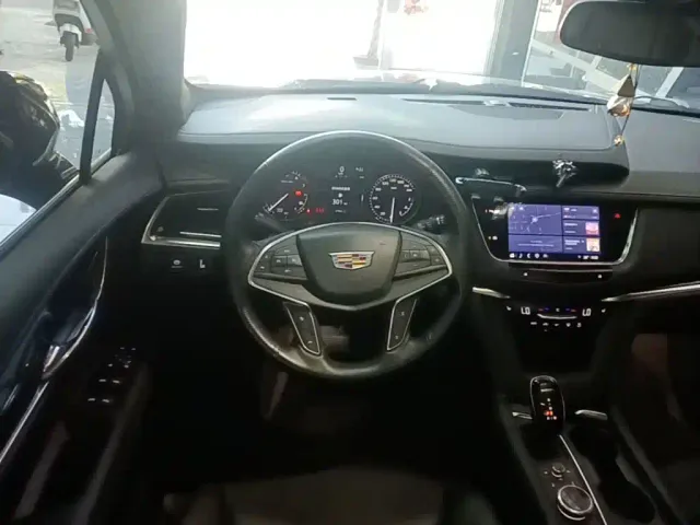 Cadillac XT5 — Фото автомобиля 10