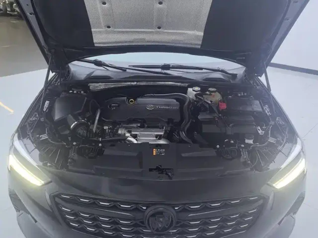Buick Regal — Фото автомобиля 10