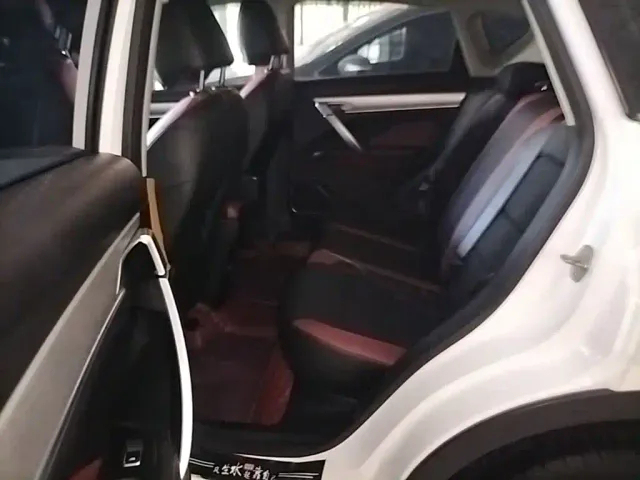 Geely Binyue — Фото автомобиля 16
