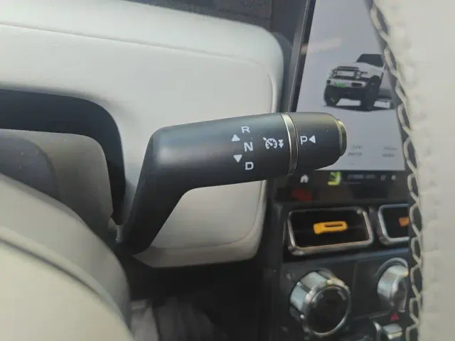 iCAR V23 — Фото автомобиля 15