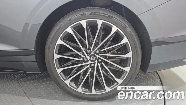 Hyundai Grandeur GN7 — Фото автомобиля 6