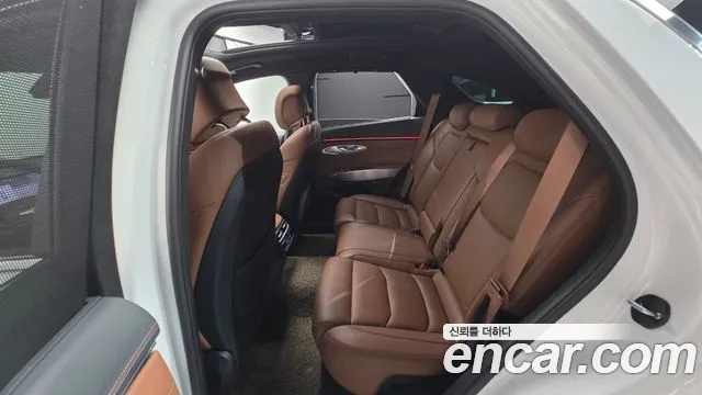 Genesis GV70 — Фото автомобиля 16