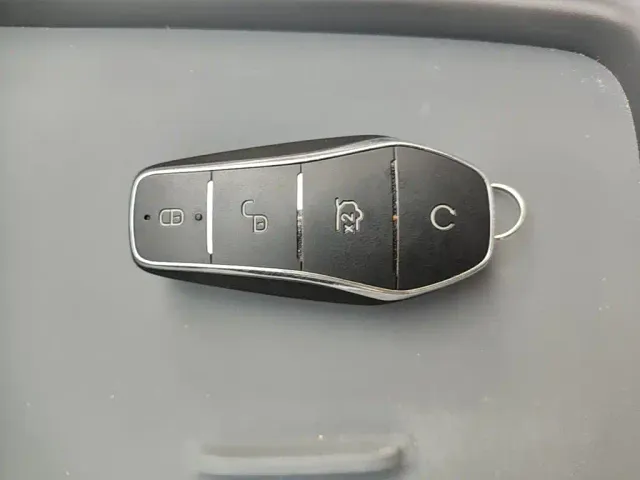 BYD Seal 07 DM-i — Фото автомобиля 8