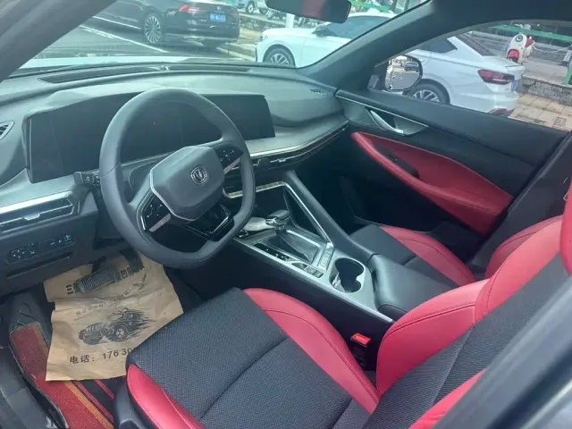 Changan CS35 Plus — Фото автомобиля 4