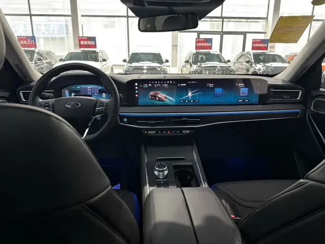 Ford Explorer — Фото автомобиля 13