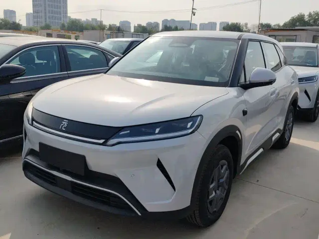 Фотография автомобиля — BYD Yuan UP