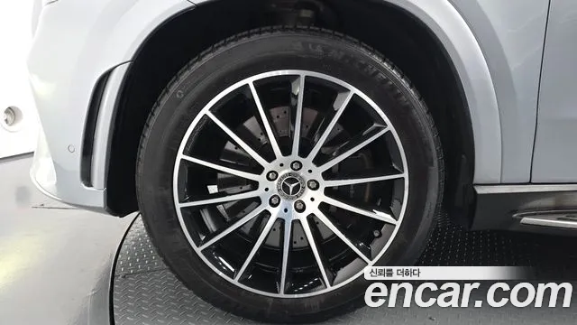 Mercedes-Benz GLE-Class — Фото автомобиля 5