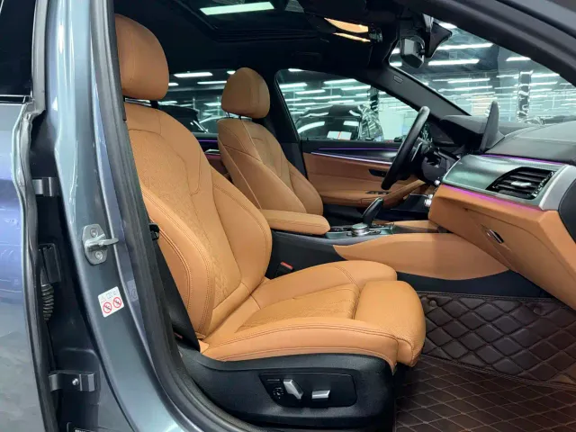 BMW 5 Series — Фото автомобиля 12
