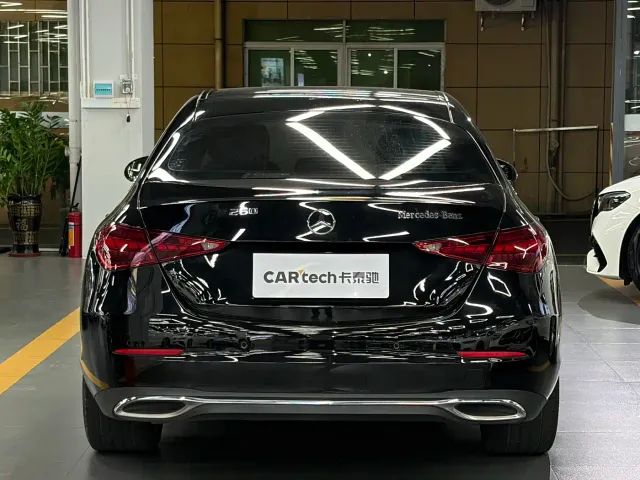 Mercedes-Benz C-Class — Фото автомобиля 3