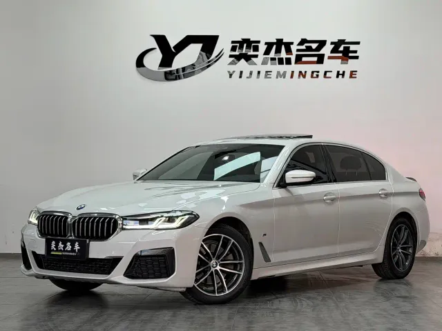 Фотография автомобиля — BMW 5 Series