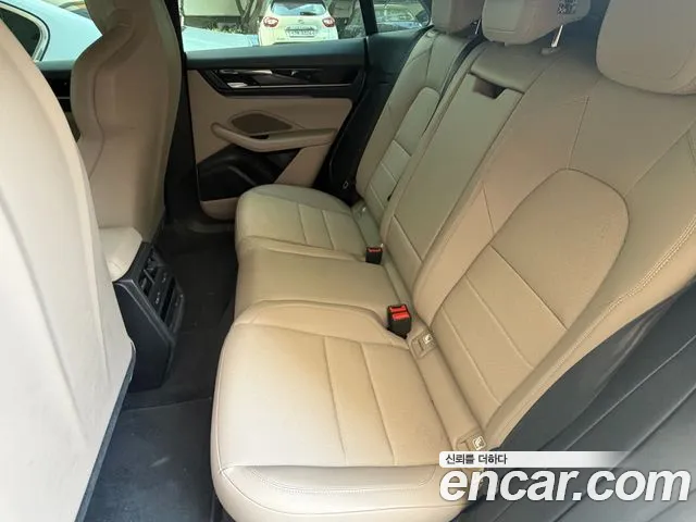 Porsche Macan — Фото автомобиля 18