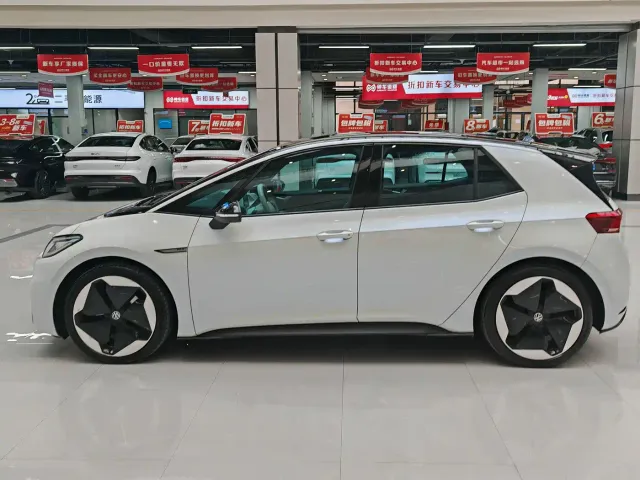 Volkswagen ID.3 — Фото автомобиля 4
