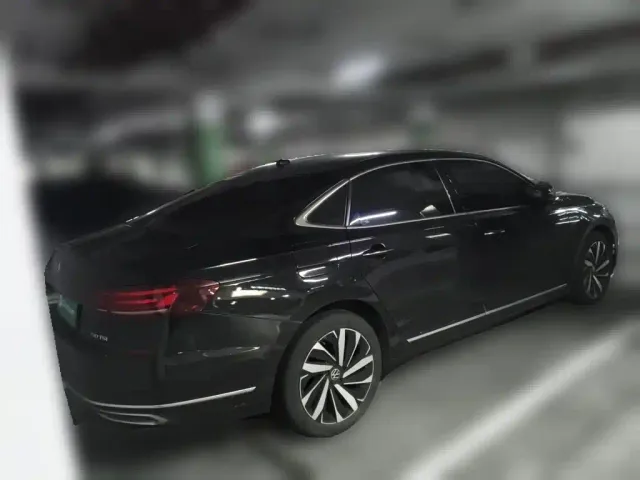 Volkswagen Passat — Фото автомобиля 6