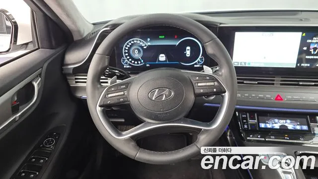 Hyundai Grandeur New — Фото автомобиля 19