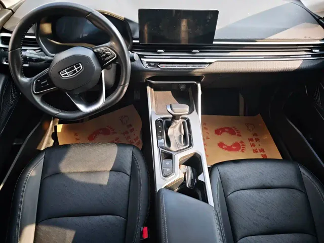 Geely Emgrand — Фото автомобиля 6