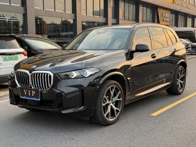 Фотография автомобиля — BMW X5