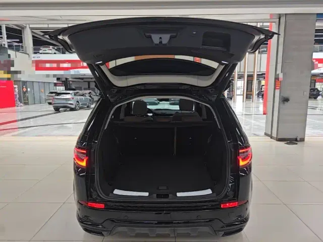 Land Rover Discovery Sport — Фото автомобиля 18