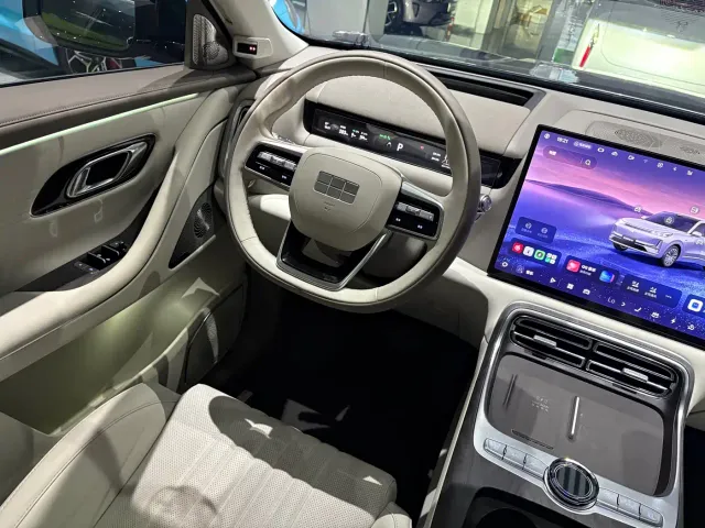 Geely Galaxy M9 — Фото автомобиля 9