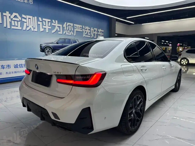 BMW 3 Series — Фото автомобиля 5