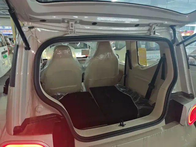 Wuling Hongguang Mini EV — Фото автомобиля 18