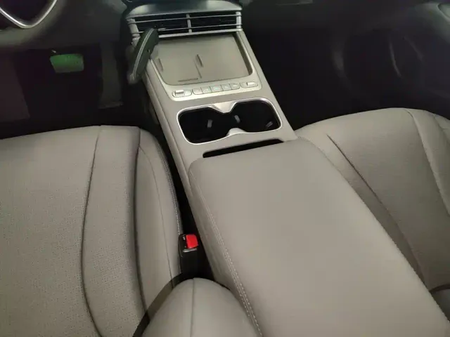 BYD Seal 07 DM-i — Фото автомобиля 13