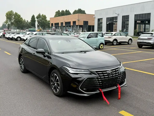Toyota Avalon — Фото автомобиля 2