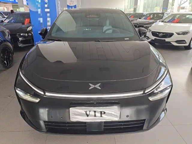 Xpeng P7+ — Фото автомобиля 2