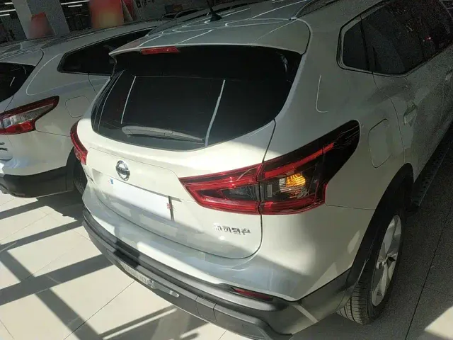 Nissan Qashqai — Фото автомобиля 5