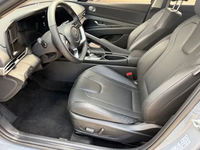 Hyundai Elantra — Фото автомобиля 11