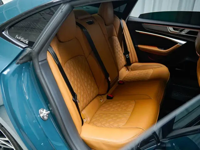 Audi A7L — Фото автомобиля 8