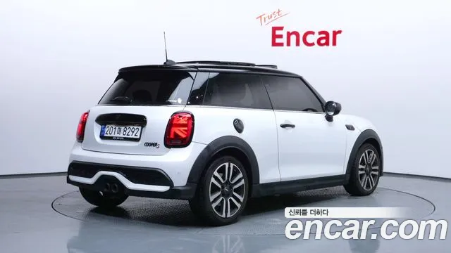 Mini Cooper — Фото автомобиля 2