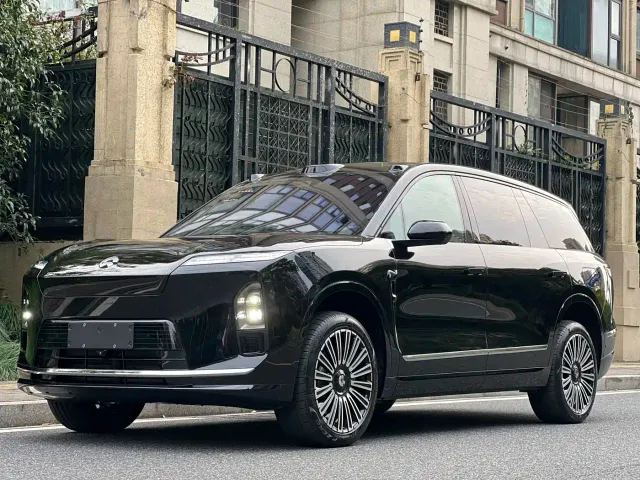Фотография автомобиля — Nio ES8