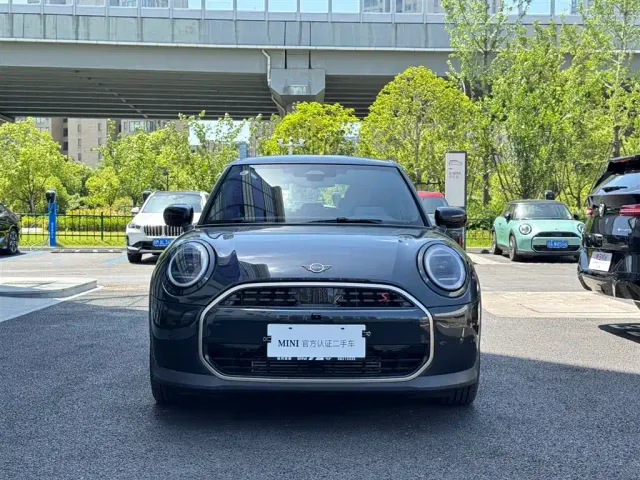 MINI Hatch — Фото автомобиля 6