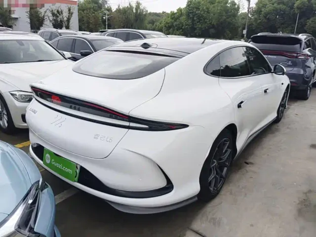 IM Motors L6 — Фото автомобиля 6