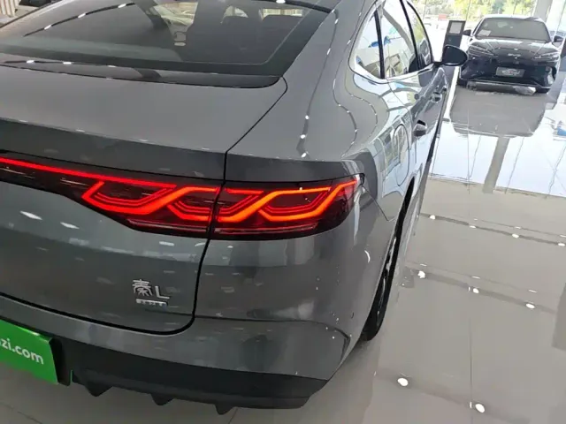 BYD Qin L — Фото автомобиля 7