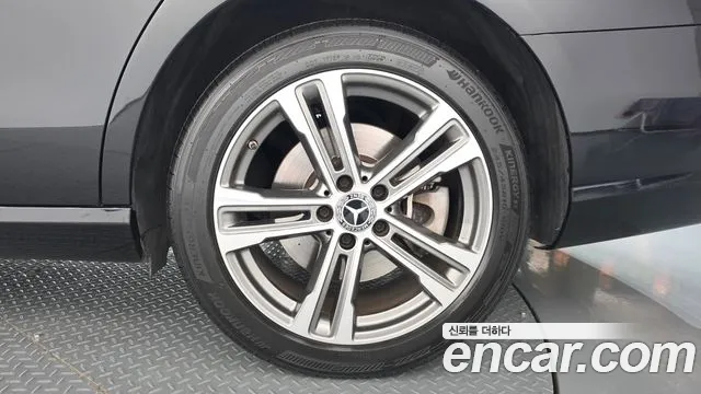 Mercedes-Benz E-Class W213 — Фото автомобиля 6