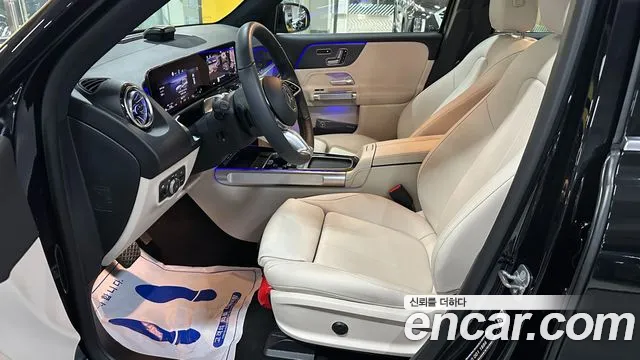 Mercedes-Benz EQB — Фото автомобиля 10