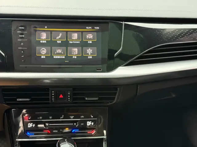 Volkswagen Passat — Фото автомобиля 12