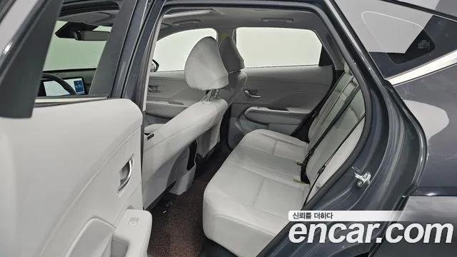 Hyundai Kona SX2 — Фото автомобиля 18