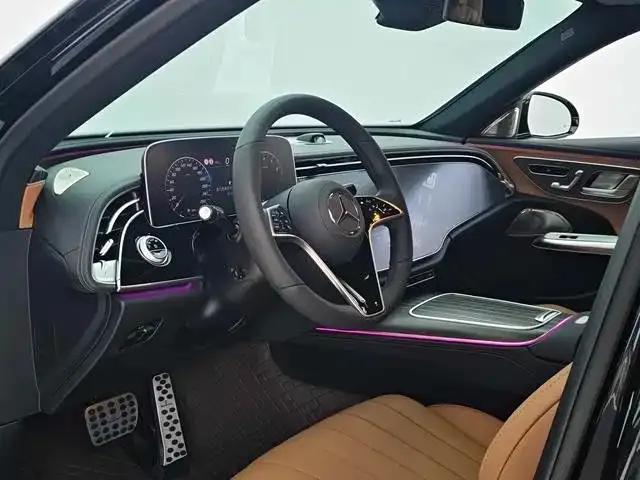 Mercedes-Benz E-Class — Фото автомобиля 13