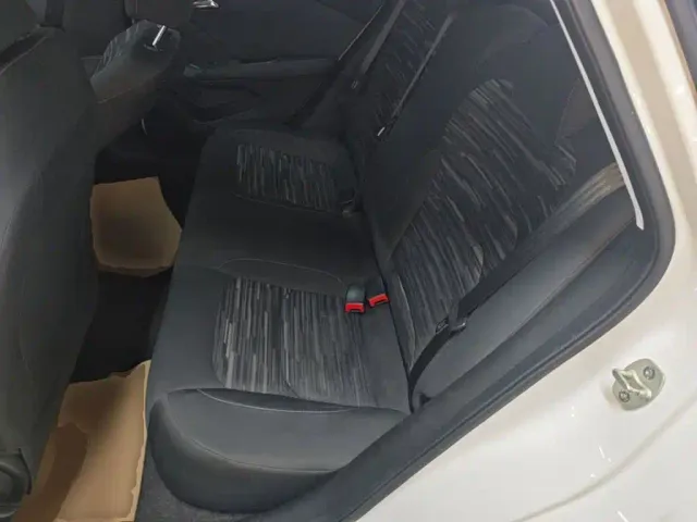 Chevrolet Monza — Фото автомобиля 16