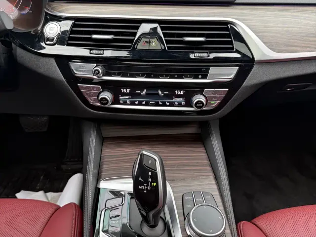 BMW 5 Series — Фото автомобиля 24