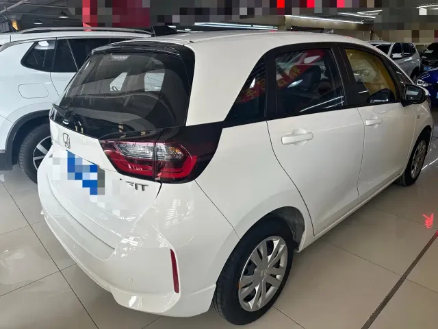 Honda Fit — Фото автомобиля 11
