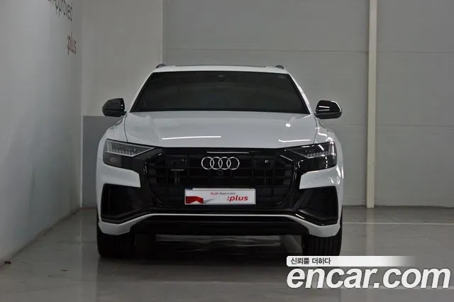 Audi Q8 55 TFSI quattro Premium — Фото автомобиля 3